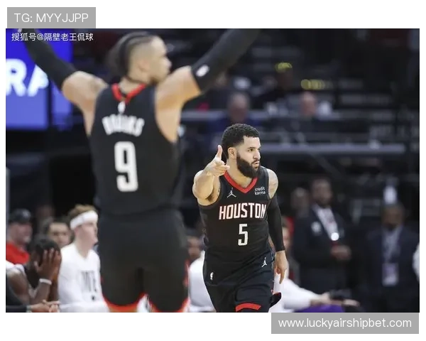 霍乐迪末节14分导演逆转，火箭近11战10胜稳居西部前三